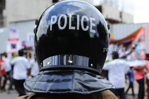 17 வயது மாணவனுடன் காதல்; மானம் இழந்த மருத்துவ மாணவி! | A School Student Who Abused A 22 Year Old Girl
