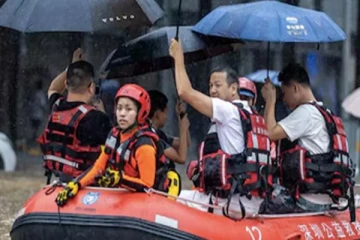 சீனாவில் ஏற்பட்ட நில அதிர்வில் சிக்கி 11 பேர் காயம்