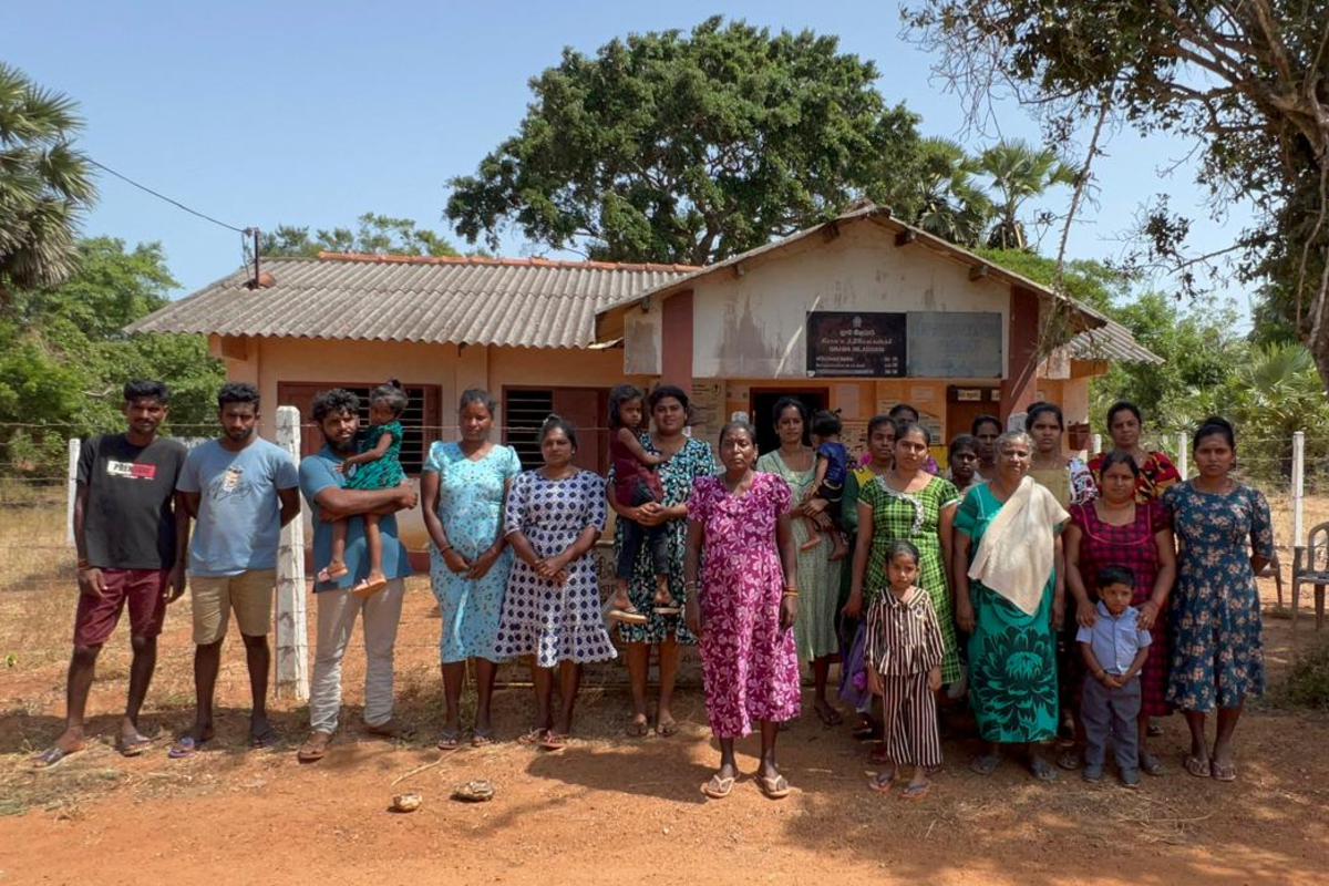 மன்னாரில் வசிப்பதற்கு காணி இன்றி துன்பப்படும் 35 குடும்பங்கள்! அதிகாரிகளின் அசமந்த போக்கு என மக்கள் குற்றச்சாட்டு | Kattaiyadamban Village Suffering Land Housing மன்னாரில் வசிப்பதற்கு காணி இன்றி துன்பப்படும் 35 குடும்பங்கள்! அதிகாரிகளின் அசமந்த போக்கு என மக்கள் குற்றச்சாட்டு | Kattaiyadamban Village Suffering Land Housing