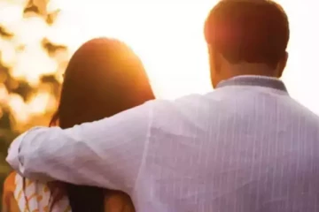 கணவனை கொன்று கள்ளக் காதலனுடன் சேர்ந்து எரித்த மனைவி