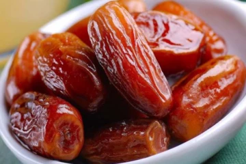 நீரிழிவு நோயாளிகள் பேரீச்சை பழம் சாப்பிடலாமா? இதோ உண்மை தகவல்