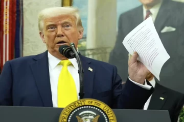 டிரம்ப் வரி அறிவிப்பு: 12 நாடுகளுக்கு கடும் வரி, ஆகஸ்ட் 1 முதல் அமுல்!