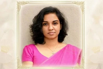 සුන්දර මනාලියක් වූ ඇය මේ තරම් ඉක්මනට අවසන් ගමන් යයි කියලා හීනෙකින්වත් හිතන්න නැතුව ඇති - සමාජ මාධ්‍ය කැළඹු සංවේදී පුවත