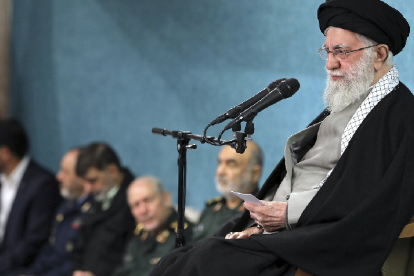 புதிய தலைமைக்கான நேரம் இது... கமேனியின் ஆட்சியை முடிவுக்கு கொண்டுவர ட்ரம்ப் அழைப்பு | Donald Trump Time To Look New Leadership In Iran