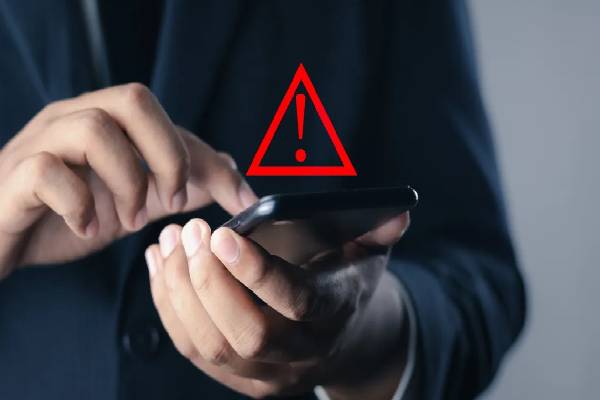 ஐபோன் பயனாளர்களுக்கு தற்காலிக இடையூறுகள் ; WhatsApp Web சேவையில் ஏற்பட்டுள்ள சிக்கல் | Disruptions To Whatsapp Web Service Iphone Users ஐபோன் பயனாளர்களுக்கு தற்காலிக இடையூறுகள் ; WhatsApp Web சேவையில் ஏற்பட்டுள்ள சிக்கல் | Disruptions To Whatsapp Web Service Iphone Users