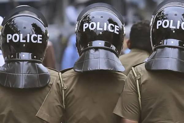 இலங்கையில் வாகனம் வாங்குவோர் அவதானம்; கார் மற்றும் ஜீப் வாங்கிய 20 வயது இளைஞனுக்கு சிக்கல்! | 20 Year Old Who Bought A Car And Jeep Arrest