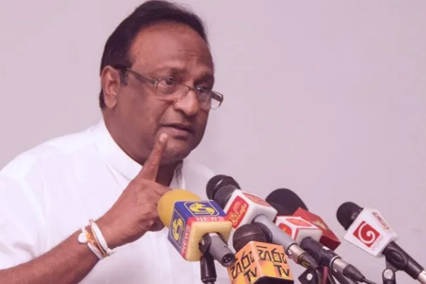 தலிபானை கூட முடிவிற்கு கொண்டு வர முடியாத அமெரிக்கா விடுதலைப்புலிகளை அழித்த எம்மை குற்றம் சுமத்துகின்றது! | Taliban America Terrorist Organization Ltte Sarath