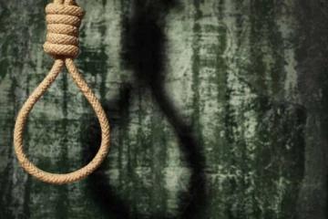 "දරුණු අපරාධකරුවන් හුරතල් කරලා පලක් නෑ.අනිවාර්යයෙන්ම මරණීය දණ්ඩනේ ක්රියාත්මක කළ යුතුයි" මොකක්ද මේ ඇහෙන කතාව.ඉදිරියේ දී ක්රියාත්මක කරයිවත් ද ?
