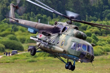 முற்றிலும் சிதைக்கப்பட்ட இரண்டு Mi-8 ஹெலிகாப்டர்: 6 உக்ரைனிய வீரர்கள் உயிரிழப்பு