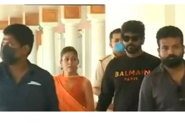 அம்மாவை காண கொச்சி பறந்த நயன் - விக்கி ஜோடி!