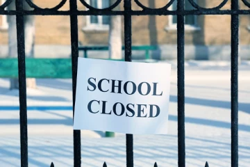 இலங்கையில் சீரற்ற வானிலை காரணமாக 630 பாடசாலைகள் மூடல்