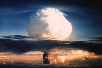 சோவியத் யூனியனுக்காக ஹைட்ரஜன் குண்டை உருவாக்கியவர் 92 வயதில் தற்கொலை!