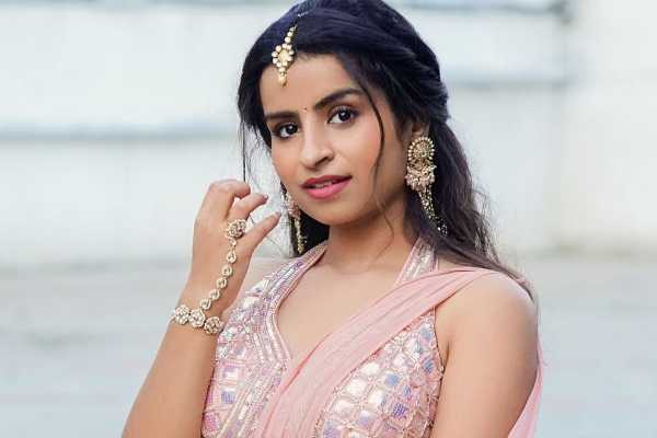 நம்ம சிவாங்கியா இது!! ஸ்டன்னிங் கிளாமர் லுக்கில் இப்படி மாறிட்டாங்க..புகைப்படங்கள் | Super Singer Sivaangi Krishnakumar Photo நம்ம சிவாங்கியா இது!! ஸ்டன்னிங் கிளாமர் லுக்கில் இப்படி மாறிட்டாங்க..புகைப்படங்கள் | Super Singer Sivaangi Krishnakumar Photo