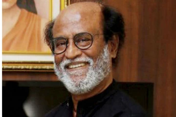 நீண்ட நாட்களுக்குப் பிறகு கவலையை மறந்து சிரித்த ரஜினி - லேட்டஸ்ட் புகைப்படம் வைரல்