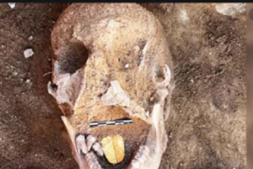 மம்மியின் வாயில் தங்க நாக்கு - வியப்பில் ஆராய்ச்சியாளர்கள்