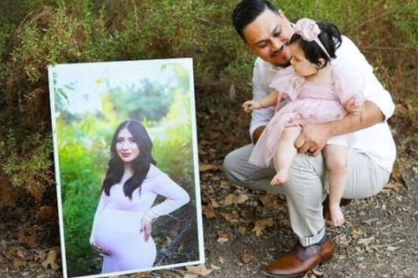 விபத்தால் மனைவி திடீர் மரணம்- மகளை வைத்து கணவர் செய்த நெகிழ்ச்சி சம்பவம் | Wife Death In Accident Husband Photoshoot Daughter