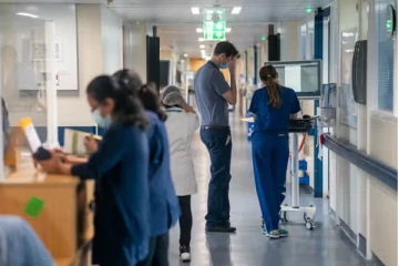 வைத்தியர்கள் விவகாரம் பிரித்தானியா போன்ற நாடுகளிடம் நட்டஈடு கோரப்படும்: ரணில் பகிரங்க எச்சரிக்கை