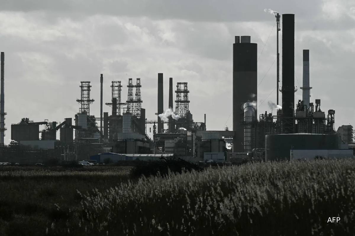 ஈரான் போரால் எண்ணெய் விற்பனையில் பல பில்லியன் பவுண்டுகள் சம்பாதிக்கும் புடின் | Iran War Putin Rakes Oil Cash