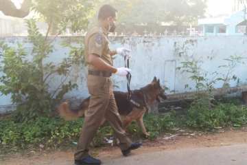 கற்பிட்டியில் யேசுநாதரின் சிலை மற்றும் சிலுவைகள் உடைப்பு!