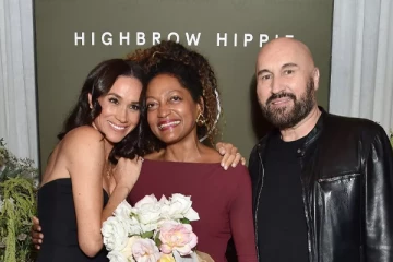 இளவரசர் ஹரி இல்லாமல் தனியாக நண்பர்களுடன் நடனமாடச் சென்ற மேகன்