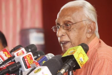 அரசியல் அமைப்பில் திருத்தம் செய்ய அனுமதிக்கக்கூடாது: குணதாச அமரசேகர