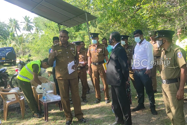 புதுக்குடியிருப்பு - ஆனந்தபுரம் பகுதியில் மனித எச்சங்கள் மீட்பு (படங்கள்) | Human Remains Found In Pudukudiripu Anandapuram புதுக்குடியிருப்பு - ஆனந்தபுரம் பகுதியில் மனித எச்சங்கள் மீட்பு (படங்கள்) | Human Remains Found In Pudukudiripu Anandapuram