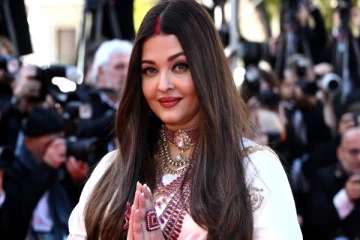 1992ல் ஐஸ்வர்யா ராயின் சம்பளம் எவ்வளவு தெரியுமா? இணையத்தில் கசிந்த மாடலிங் பில்