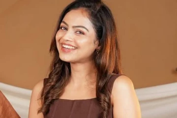 27 வயது சூப்பர் சிங்கர், CWC பூஜா வெங்கட்டின் மாடர்ன் லுக் புகைப்படங்கள்.. இதோ..