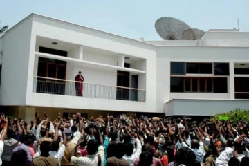 ஜெயலலிதாவின் வேதா நினைவு இல்லத்தை தமிழக முதல்வர் இன்று திறந்து வைக்கிறார்