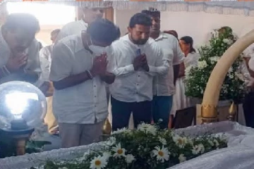 எல்ல பேருந்து விபத்தில் பலியானோருக்கு அஞ்சலி செலுத்திய அரசியல் முக்கியஸ்தர்