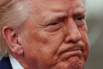 මැදපෙරදිග උණුසුම් වෙයි - ට්‍රම්ප් හතර වටෙන් හිර වෙයි.. පැය 48න් හෝමූස් විවෘත කරයිද?