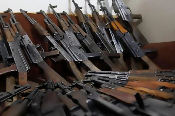 இராணுவ ஆயுதங்கள் பாதாள உலகக் குழுக்களிடம் செல்வது குறித்து விசாரணை