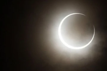 අද පැය 4යි විනාඩි 18ක චන්ද්‍රග්‍රහණයක්..බලන්න පුළුවන් වෙලාව මෙන්න..