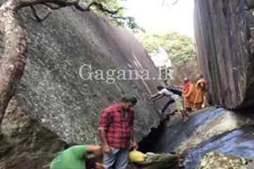 මෙතෙක් ශ්‍රී ලංකාවේ විශාලතම ශිලා ලේඛනය හමුවෙයි. - හමු වූ තැන මෙන්න. - (PHOTOS)