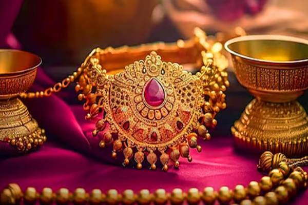 ஒரே நாளில் வரலாற்றில் முதன்முறையாக எகிறிய தங்கத்தின் விலை | Gold Price Hits Record High 4900 Usd Market Today ஒரே நாளில் வரலாற்றில் முதன்முறையாக எகிறிய தங்கத்தின் விலை | Gold Price Hits Record High 4900 Usd Market Today