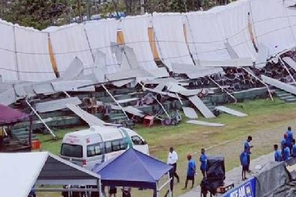 காற்றால் பறந்த  காலி மைதான  கூரைகள்! | Empty Ground Roofs Blown By The Wind