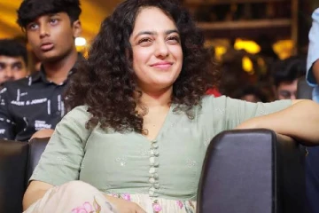 நடிகை நித்யா மேனனுக்கு என்ன ஆச்சி? வீல் சேரில் வர இது தான் காரணமா?