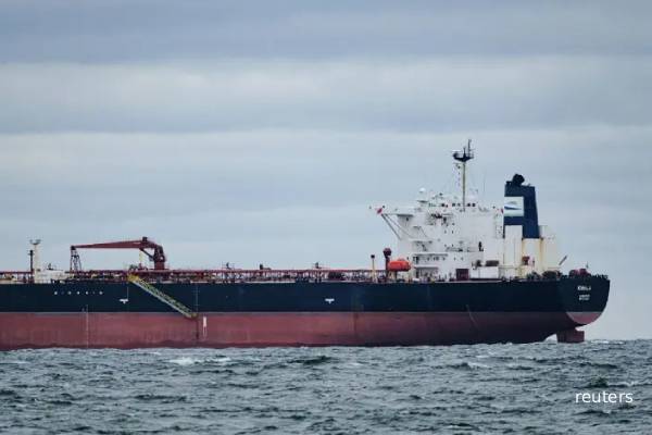 பிரித்தானியக் கடல் வழியாக புடினின் எண்ணெய் கப்பல்கள்... எச்சரிக்கும் பாதுகாப்பு நிபுணர்கள் | Putin Shadow Fleet British Waters பிரித்தானியக் கடல் வழியாக புடினின் எண்ணெய் கப்பல்கள்... எச்சரிக்கும் பாதுகாப்பு நிபுணர்கள் | Putin Shadow Fleet British Waters