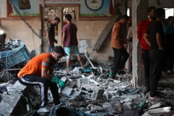 பாடசாலைமீது இஸ்ரேல் தாக்குதலில் 100க்கும் அதிகமானோர் பலி