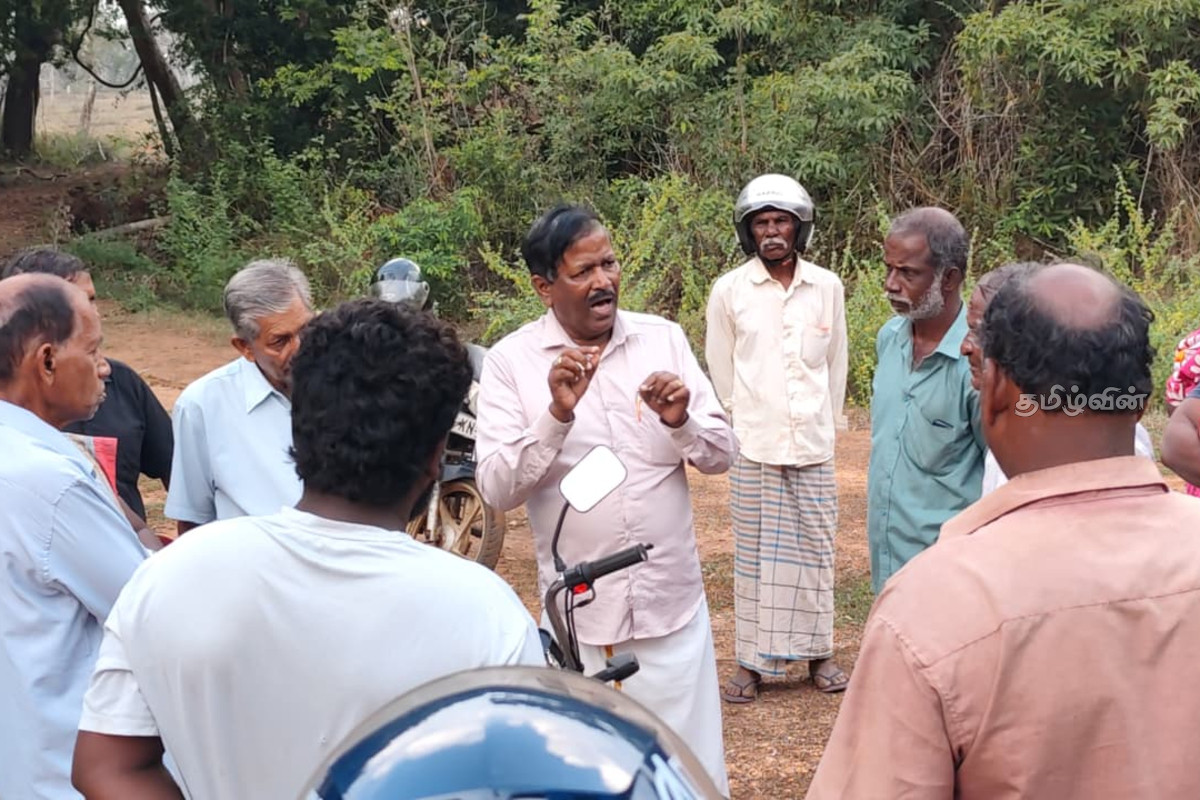 விண்ணாங்கம்பிட்டி கிராமத்தை மீள்குடியேற்ற நடவடிக்கை எடுக்க வேண்டும்; ரவிகரன் எம்.பியிடம் மக்கள் கோரிக்கை | People Submit Requests To Mp Ravikaran விண்ணாங்கம்பிட்டி கிராமத்தை மீள்குடியேற்ற நடவடிக்கை எடுக்க வேண்டும்; ரவிகரன் எம்.பியிடம் மக்கள் கோரிக்கை | People Submit Requests To Mp Ravikaran