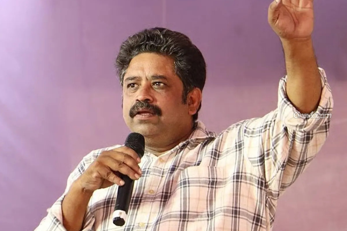 லஞ்சம் வாங்கும் அதிகாரிகளுக்கு ஆதரவாக பேசிய சீனு ராமசாமி.. வறுத்தெடுக்கும் நெட்டிசன்கள் | Seenu Ramasamy Gets Trolled For Supporting Bribe