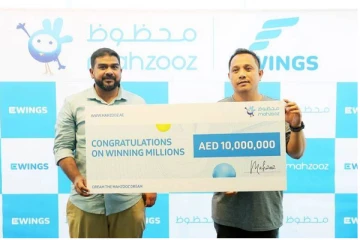 14 வருசம் வெளிநாட்டில் கஷ்டத்துடன் வேலை.. ஒரே நாளில் கூரையை பிய்த்துக்கொண்டு அடித்த அதிர்ஷ்டம்!