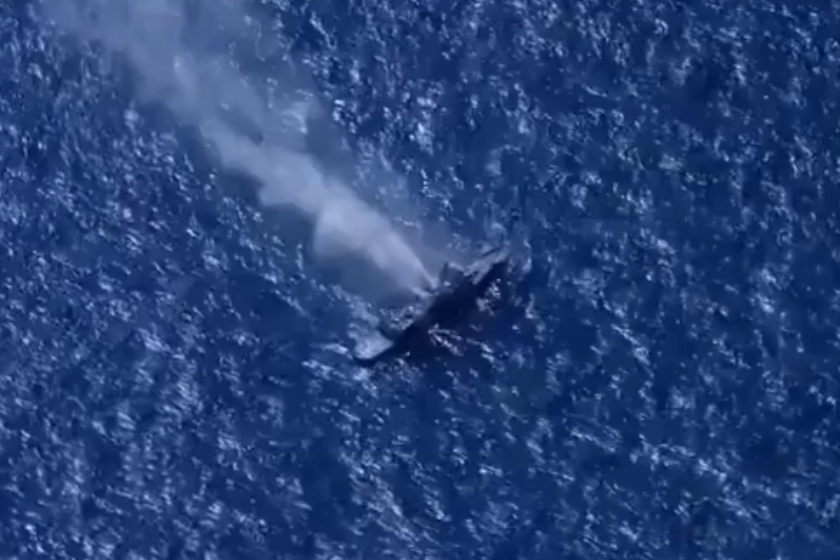 இந்தியப் பெருங்கடலில் அமெரிக்க டெஸ்ட்ராயர் கப்பலை தாக்கிய ஈரானிய ஏவுகணைகள் | Iranian Missiles Hit Us Destroyer In Indian Ocean