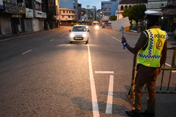 இலங்கையில் கொவிட் தொற்றினை கட்டுப்படுத்தும் வரை பயணத்தடை அவசியம்