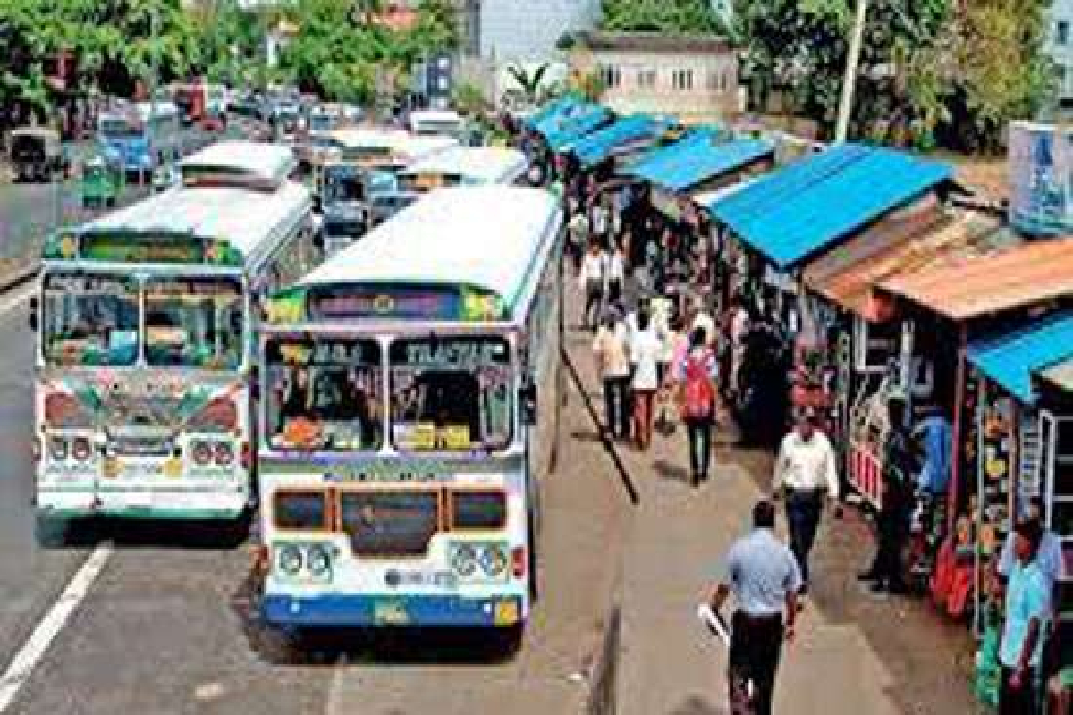 எதிர்காலத்தில் குறைவடையப்போகும் தனியார் பேருந்து சேவை : சிரமத்திற்கு ஆளாகப்போகும் பயணிகள் | Reduced Bus Service In The Future எதிர்காலத்தில் குறைவடையப்போகும் தனியார் பேருந்து சேவை : சிரமத்திற்கு ஆளாகப்போகும் பயணிகள் | Reduced Bus Service In The Future