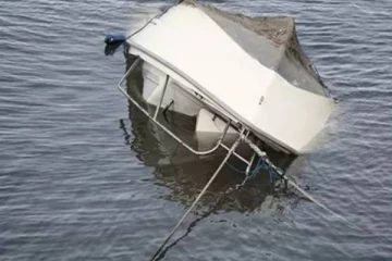 ஆற்றில் 200 பேருடன் கவிழ்ந்த படகு... 27 பேர் பரிதாபமாக உயிரிழப்பு! அதிகமானோர் மாயம்