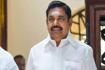 எடப்பாடிக்கு பேரதிர்ச்சி ; அதிமுக முக்கிய தலைவர்கள் விஜய் பக்கம்?