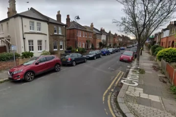 லண்டன் பகுதியில் நள்ளிரவில் கேட்ட கூச்சல் சத்தம்! குத்தி கொல்லப்பட்ட 21 வயது இளம்பெண்