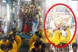 பிரபல ஆலயத்தில் திடீரென சரிந்து விழுந்த பெருமாள்; பக்தர்கள் அதிர்ச்சி!