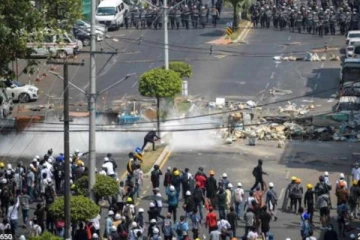 மியான்மரில் கடுமையான அடக்குமுறையால் மேலும் 7 பேர் பரிதாபமாக பலி!